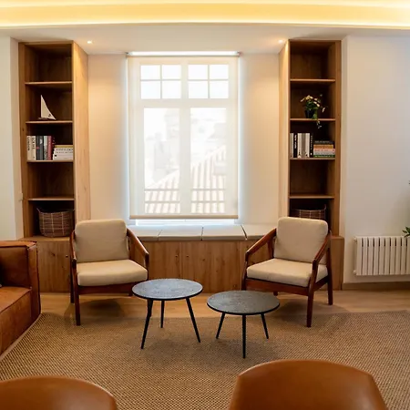 Haus Castelar شقة